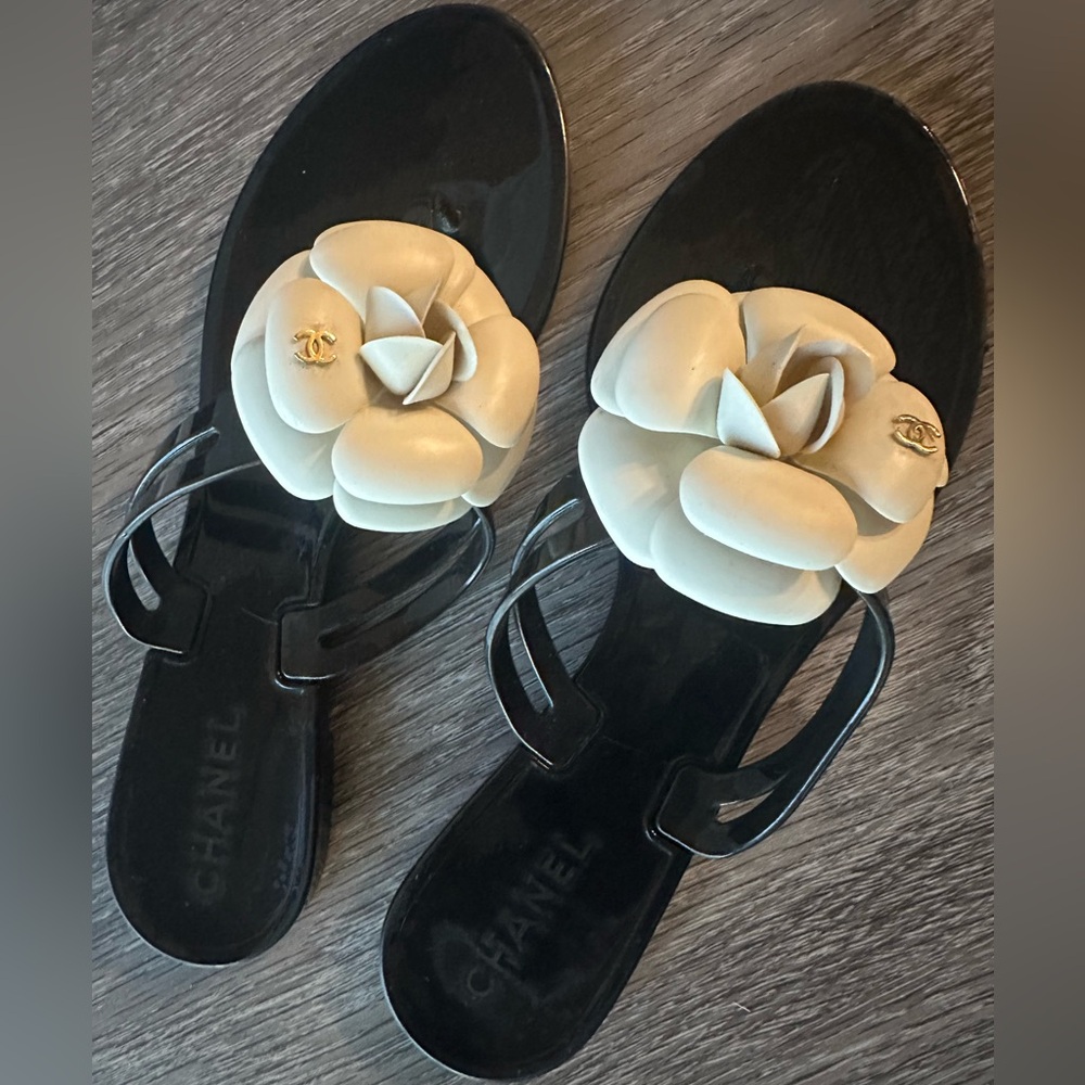 CHANEL Jelly CC Camellia Thong Flip Flops Sandals 40 Black Ivory